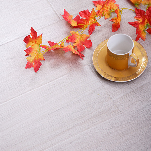 歐派強(qiáng)化木地板