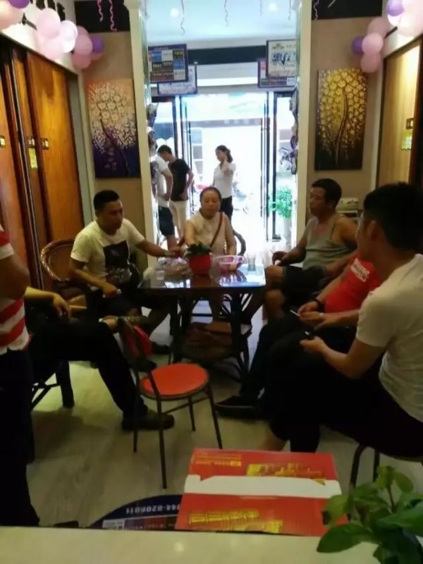 歐派地板張家界專賣店